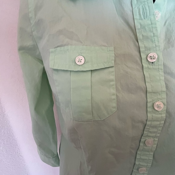 VAN HEUSEN Pale Green Button down! Size M - Picture 4 of 9